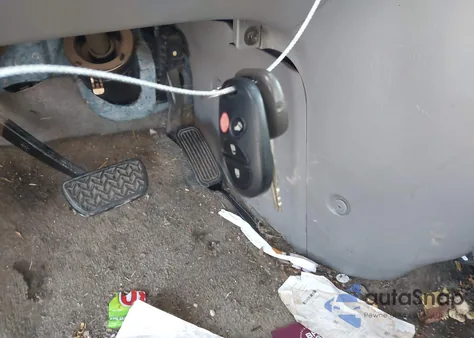 2006 Toyota Sienna Le из США, поврежденный, VIN 5TDBA23C56S057596